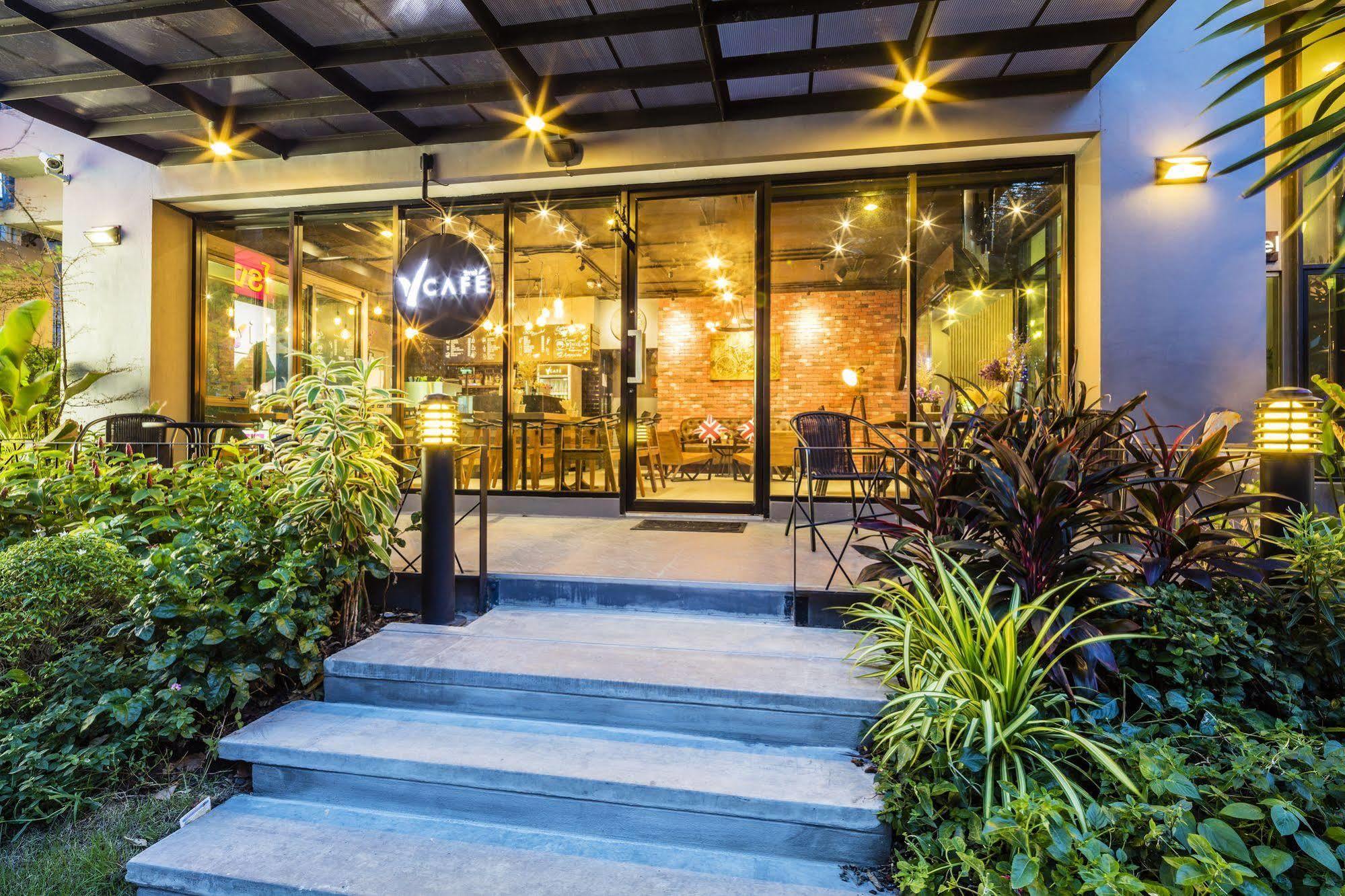 Livotel Hotel Lat Phrao Bangkok Banguecoque Exterior foto